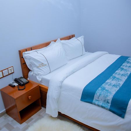 Hotel Rolax Dar es Salaam Exteriér fotografie